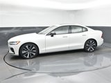 Used 2022 Volvo S60 B5 Momentum image 4