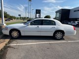 Used 2004 Lincoln Town Car Ultimate image 5