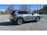 Used 2021 Nissan Rogue SV image 3