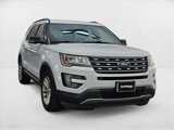 Used 2017 Ford Explorer XLT w/ Equipment Group 201A image 3