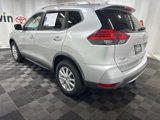 Used 2017 Nissan Rogue SV image 4