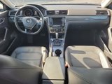 Used 2018 Volkswagen Passat 2.0T SE image 2