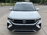 Used 2023 Volkswagen Taos SE image 3