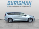 Used 2023 Chrysler Pacifica Touring-L image 2