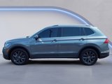 Used 2023 Volkswagen Tiguan SE w/ Panoramic Sunroof Package image 4