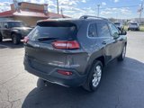 Used 2016 Jeep Cherokee Limited image 6