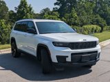 Used 2023 Jeep Grand Cherokee L Laredo image 4