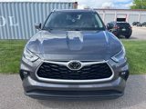Used 2021 Toyota Highlander XLE image 2