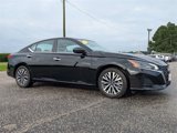 Used 2025 Nissan Altima 2.5 SV image 2