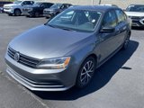 Used 2016 Volkswagen Jetta SE image 2