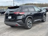 Used 2023 Nissan Rogue SV image 3