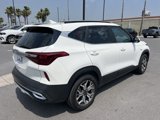 Used 2022 Kia Seltos EX image 4