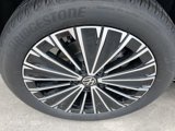 New 2025 Volkswagen Taos SE image 5
