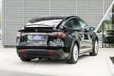 Used 2017 Tesla Model X 75D image 3