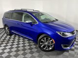 Used 2019 Chrysler Pacifica Limited image 2