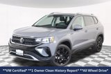 Certified 2022 Volkswagen Taos SE image 2