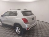 Used 2022 Chevrolet Trax LT w/ LT Convenience Package image 5