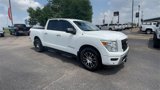 Used 2021 Nissan Titan SV w/ SV Convenience Package image 2