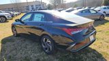 New 2025 Hyundai Elantra Limited image 4
