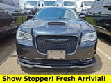 Used 2015 Chrysler 300 Limited image 2