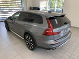 Certified 2020 Volvo V60 T5 Cross Country w/ Protection Package Premier image 6
