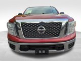 Used 2018 Nissan Titan SV image 2