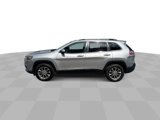 Used 2019 Jeep Cherokee Latitude Plus w/ Comfort/Convenience Group image 5