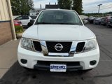 Used 2016 Nissan Frontier SV image 2