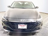Used 2021 Hyundai Elantra SE image 2