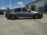 Used 2020 Toyota Camry SE image 4