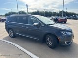 Used 2020 Chrysler Pacifica Limited image 5