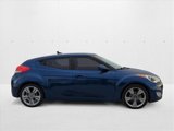 Used 2017 Hyundai Veloster Value Edition image 4