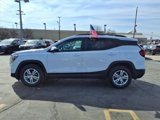 Used 2022 GMC Terrain SLE w/ Driver Convenience Package image 4