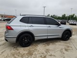 Certified 2023 Volkswagen Tiguan SE R-Line image 2