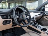 Certified 2025 Porsche Macan image 4