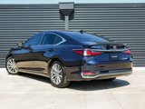Used 2020 Lexus ES 300h w/ Premium Package image 3