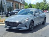 Certified 2022 Hyundai Elantra SEL w/ Cargo Package image 2