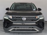 Used 2022 Volkswagen Taos SE w/ Panoramic Sunroof Package image 3