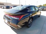 Certified 2024 Hyundai Elantra SEL w/ Convenience Package image 5