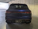 Certified 2022 Porsche Macan image 4