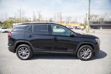 Used 2024 GMC Terrain SLT image 2