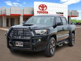 Used 2016 Toyota Tacoma TRD Sport image 2