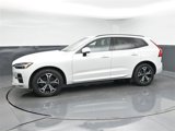 Used 2022 Volvo XC60 B5 Momentum w/ Advanced Package image 4