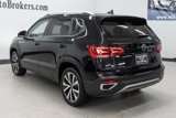 Used 2022 Volkswagen Taos SE w/ Panoramic Sunroof Package image 6