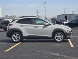 Used 2023 Hyundai Kona SEL image 3