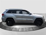 Used 2018 Jeep Grand Cherokee Altitude image 2