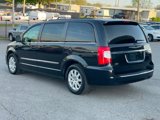 Used 2014 Chrysler Town & Country Touring image 5