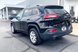 Used 2017 Jeep Cherokee Latitude w/ True North Edition image 3