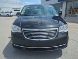 Used 2015 Chrysler Town & Country Touring image 2