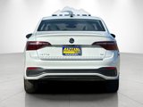 Used 2024 Volkswagen Jetta SE image 4